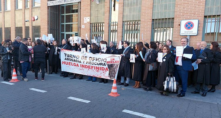 Abogados y procuradores del turno de oficio de Talavera inician una huelga indefinida