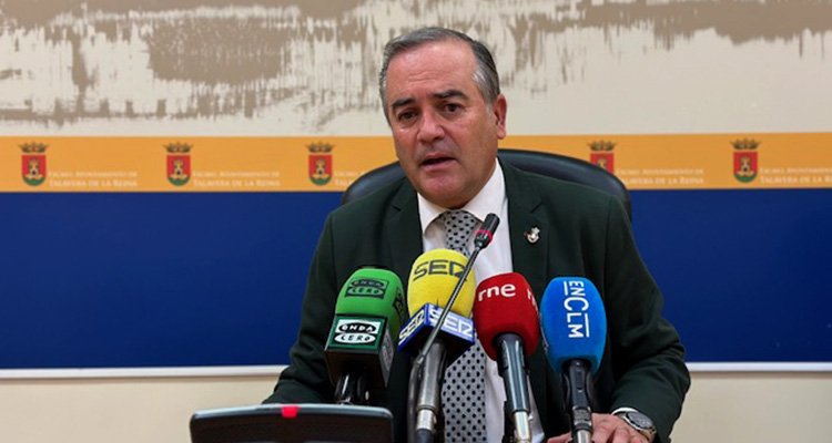 El alcalde de Talavera admite que no fue acertado hacer evento en un local con cese de actividad