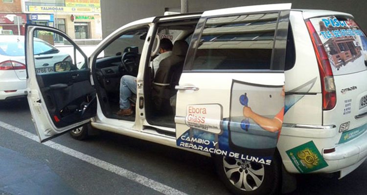 Talavera tendrá servicio de taxi adaptado los fines de semana y festivos