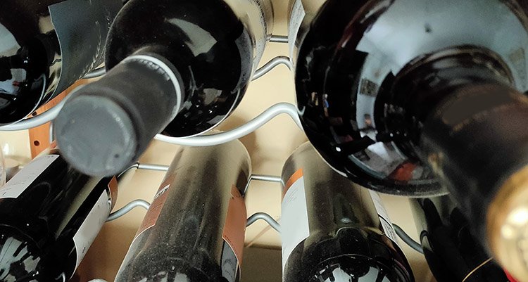 Investigan al gerente de una cooperativa toledana por vender vino con etiqueta fraudulenta