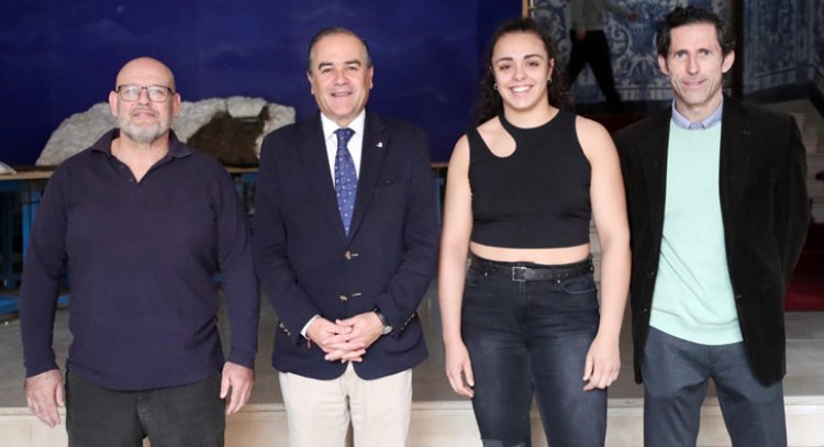 La campeona de España de judo, Lucía Pérez, es recibida en el ayuntamiento de Talavera