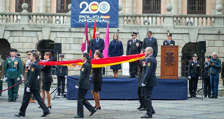 Toledo y Talavera homenajean a la Policía Nacional en el bicentenario de su fundación