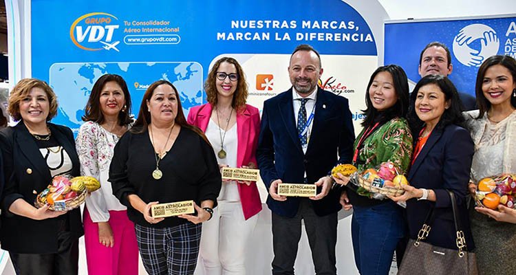 Sara Simón recibe en Fitur el premio Turismo Es Igualdad