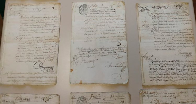 Recuperan manuscritos de los siglos XVIII y XIX de la parroquia de Las Ventas con Peña Aguilera