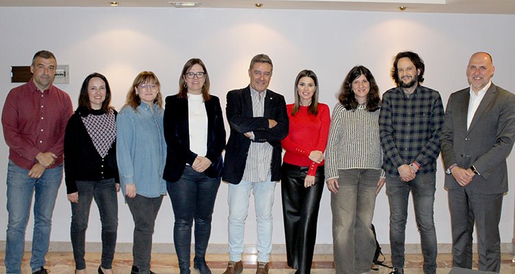 La consejera Portavoz se reúne con la Asociación de Periodistas de Talavera