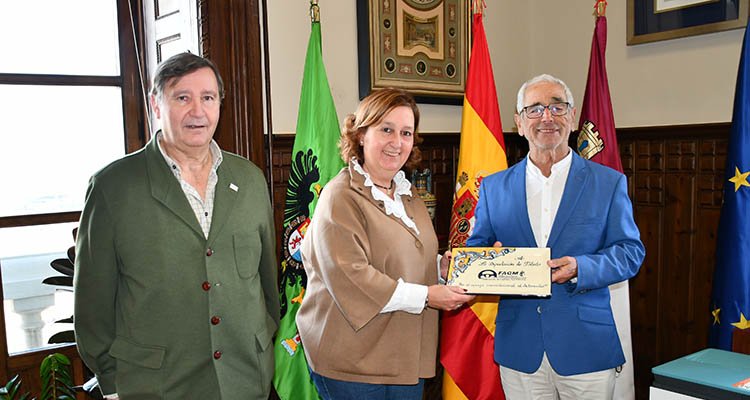 La Federación regional de Automovilismo premia a la Diputación de Toledo