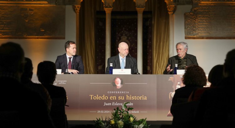 El aforo se queda pequeño en la inauguración del I Ciclo de Novela Histórica de Toledo