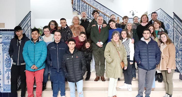 Alumnos de la FP Específica del Juan Antonio de Castro visitan el ayuntamiento de Talavera