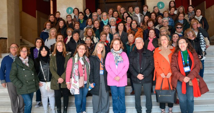 Cedillo recibe en la Diputación de Toledo a más de 50 integrantes de la Asociación de Mujeres de Urda