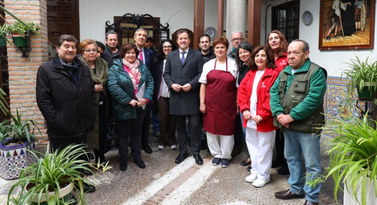Velázquez reitera su compromiso con Cáritas para seguir ayudando a los más necesitados