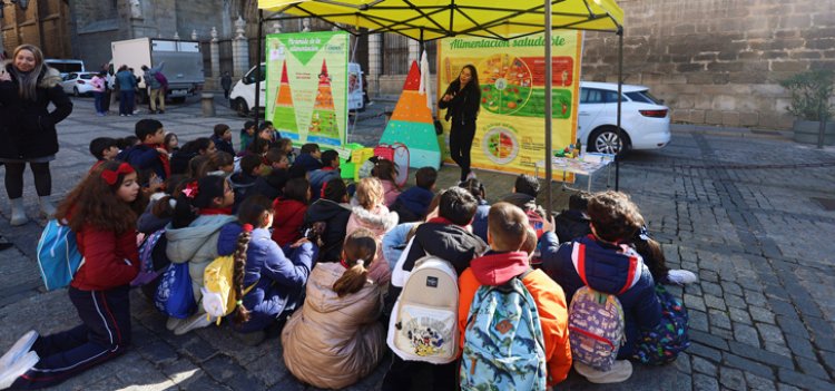 Casi 200 alumnos de cuatro colegios toledanos participan en los talleres del Día del Consumidor