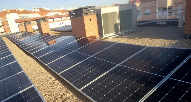 El Centro Cívico La Solana de Talavera reducirá su consumo con placas solares