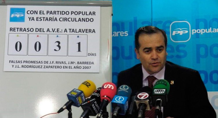 Tiran de hemeroteca para calificar el trabajo del alcalde de Talavera para la llegada del AVE