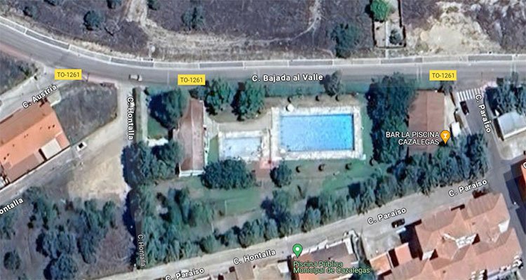 El cierre de la piscina de Cazalegas enfrenta a gobierno y oposición