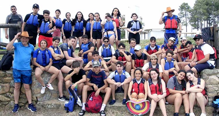 Alumnos del IES San Isidro de Talavera se inician en deportes náuticos