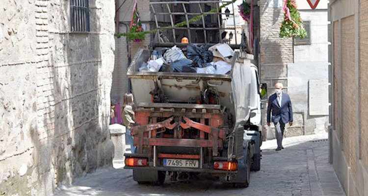 Huelga indefinida de recogida de basura en Toledo en la semana del Corpus