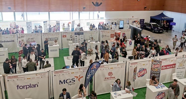 Talavera Ferial acoge con éxito el retorno de la Feria del Empleo y Emprendimiento