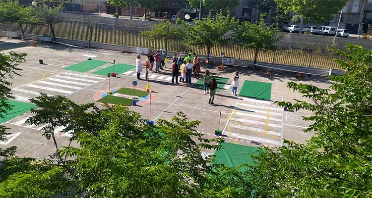 Agentes de Movilidad de Talavera dan clase de educación vial en el colegio BIOS