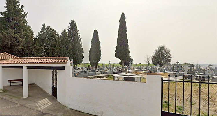Robo de crucifijos en los cementerios de Cebolla y Lucillos