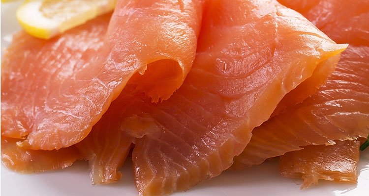 Alerta de salmón ahumado con listeria en trece marcas distribuidas en la región