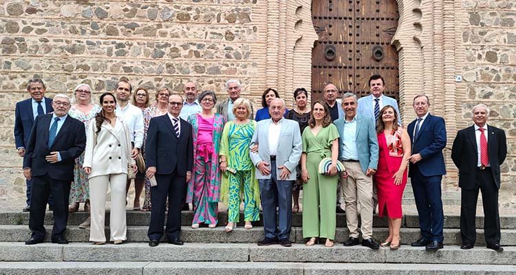 El Colegio de Aparejadores de Toledo celebra la cena-gala en honor a su patrón
