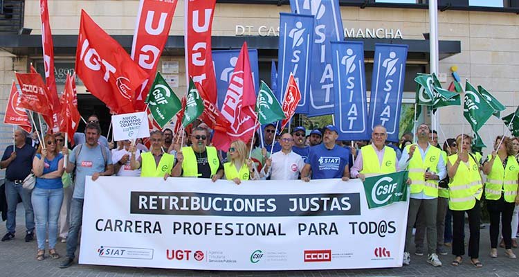 Trabajadores de la Agencia Tributaria piden en Toledo mejoras laborales y salariales