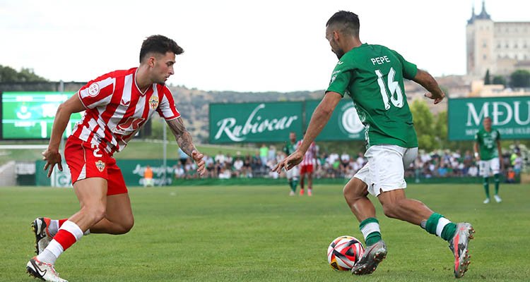 El Almería B despierta al CD Toledo del sueño del ascenso