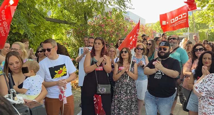 Toda la plantilla de Atento Toledo secunda la huelga de 24 horas