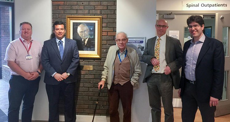 El Hospital de Parapléjicos de Toledo estrecha vínculos con el inglés de Stoke Mandeville