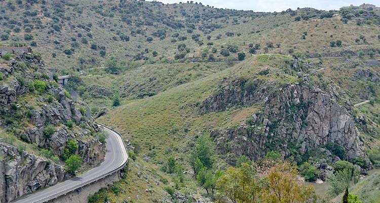 Herido tras caer mientras escalaba a medianoche el Cerro del Bu de Toledo