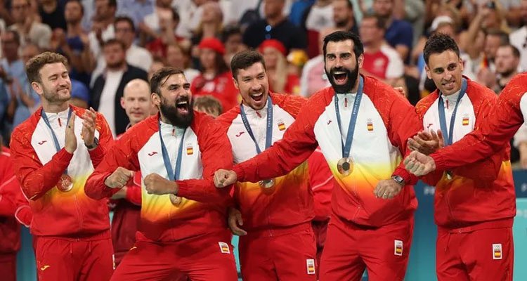 Los toledanos Pérez de Vargas y Maqueda reeditan en París el bronce de Tokio