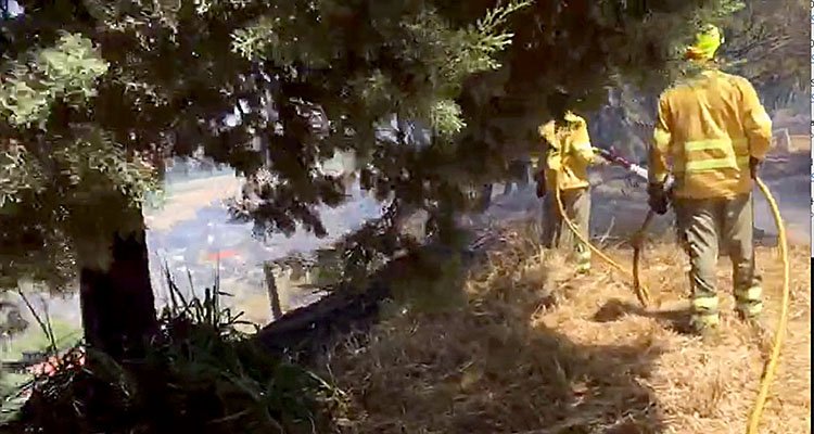 Las Herencias va recobrando la normalidad tras el susto por el incendio, ya controlado