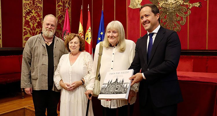 El alcalde propone que Renata Takkenberg sea Hija Adoptiva de Toledo