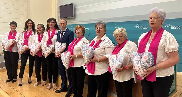 Las Almohadas del Corazón salen de Carranque dirección a Toledo