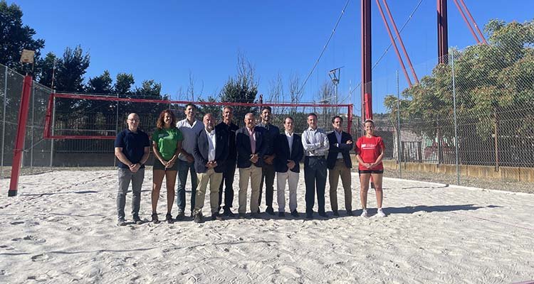 La UCLM inaugura una cancha homologada de vóley playa en el campus de Toledo