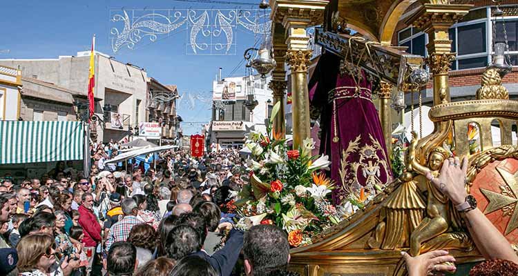 Multitudinaria Procesión de Gloria del Cristo de la Vera Cruz de Urda