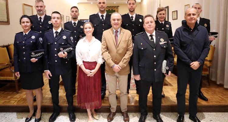 Talavera recibe a 8 nuevos agentes de Policía Local