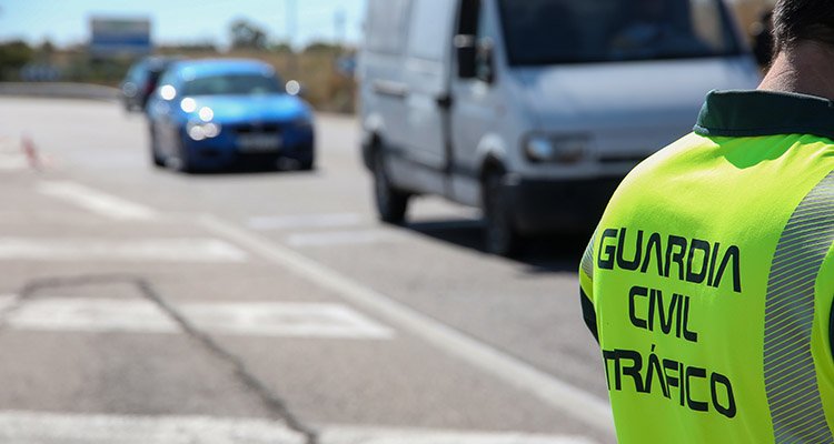 Campaña de control de distracciones al volante en la provincia de Toledo