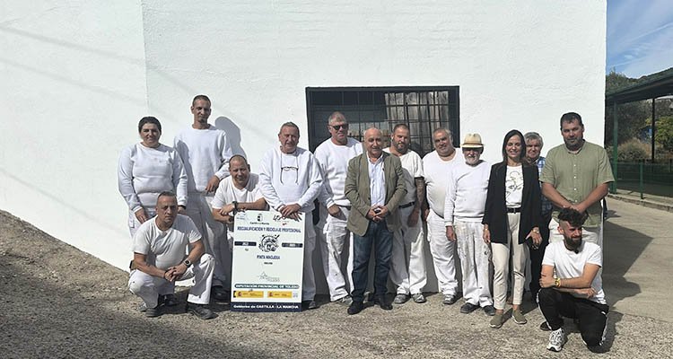 El Recual permite mejorar la imagen de edificios públicos en Hinojosa de San Vicente