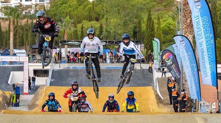 Doce medallas para el BMX talaverano en la Copa de España de Ricla