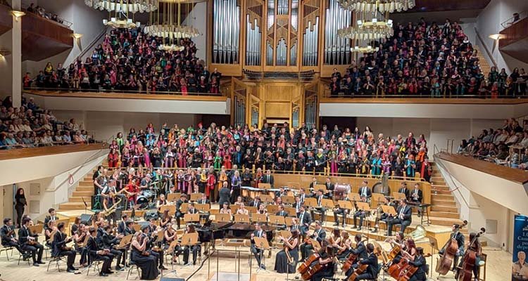 El coro ‘La voz del paciente Toledo’ emociona en su debut en el Auditorio Nacional de Madrid