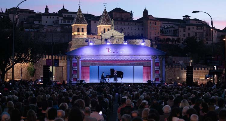 Más de 2.000 toledanos disfrutaron de La Carroza del Teatro Real