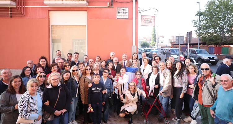 La Familia Frontelo recibe el homenaje de Talavera