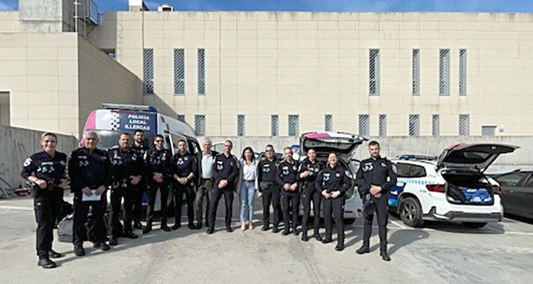 Once policías locales de Illescas parten a la zona cero de la DANA