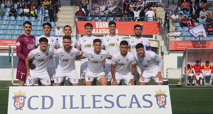 Once inicial de Diego Caro ante la Unión Deportiva Melilla / CD Illescas..