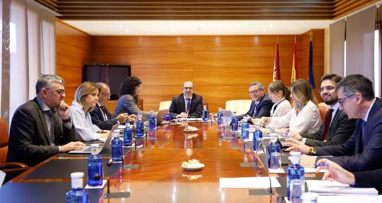 Las Cortes debaten este jueves las enmiendas a la totalidad al presupuesto 2025