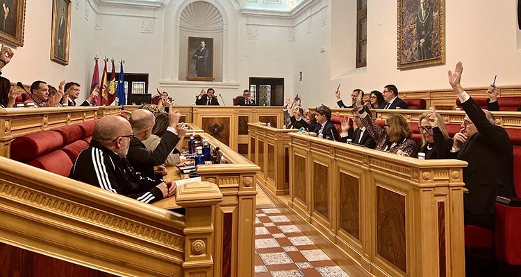 El Pleno aprueba nombrar ‘Embajadores de Toledo’ a los alumnos de la Academia de Infantería