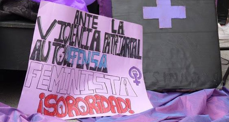 La Plataforma Feminista de Talavera visibiliza un año más el 25N