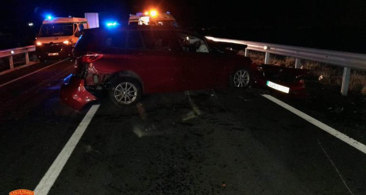 Tres heridos, uno de ellos un guardia civil, en un accidente de tráfico en Burguillos