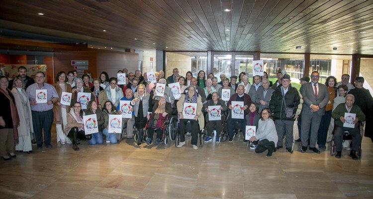 Vuelve la campaña ‘Navidad en Compañía. Ningún Mayor Solo’ para acabar con la soledad